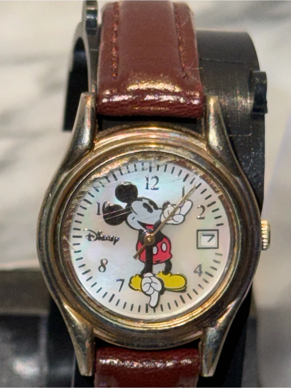 Vintage Disney Classic Mickey Mouse Pointing Hands Brown Band Watch W/Box MK1033